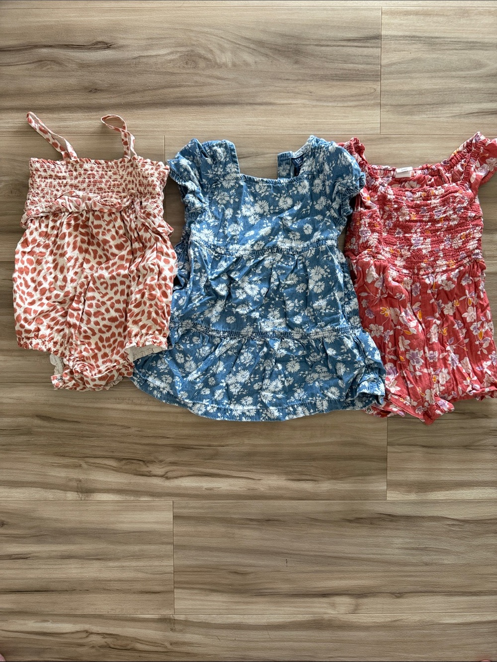 GAP Girls 18-24 month Bundle of two rompers and denim dress